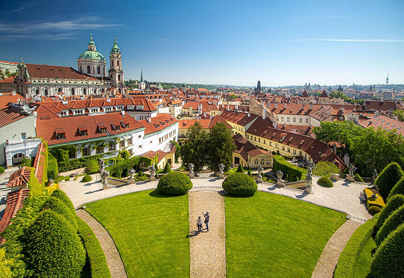Cestičkami pražských parků a zahrad